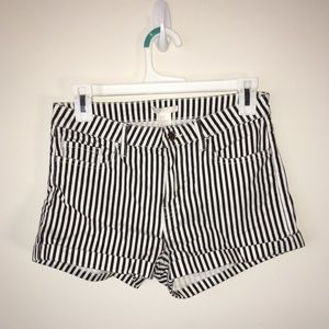H&M highwaisted striped shorts